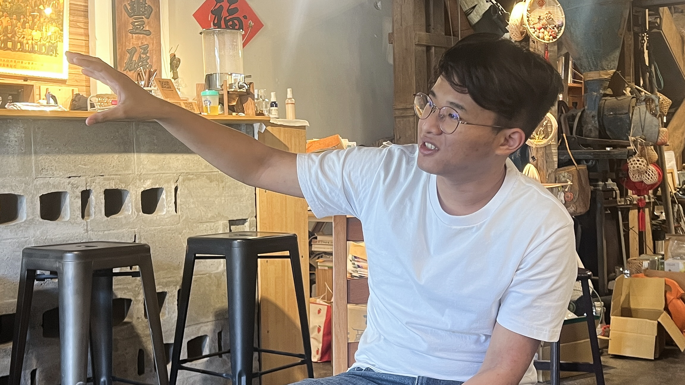 林祐德與我們分享橫山在地老故事。